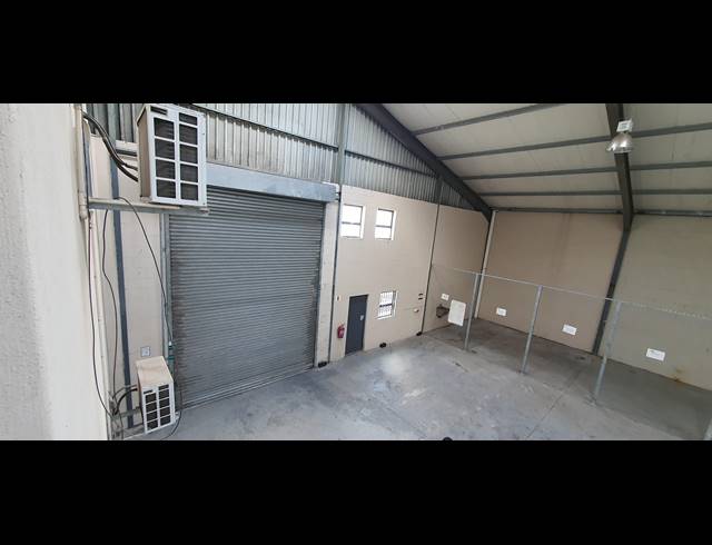 700M² WAREHOUSE FOR SALE IN KILLARNEY INDUSTRIA